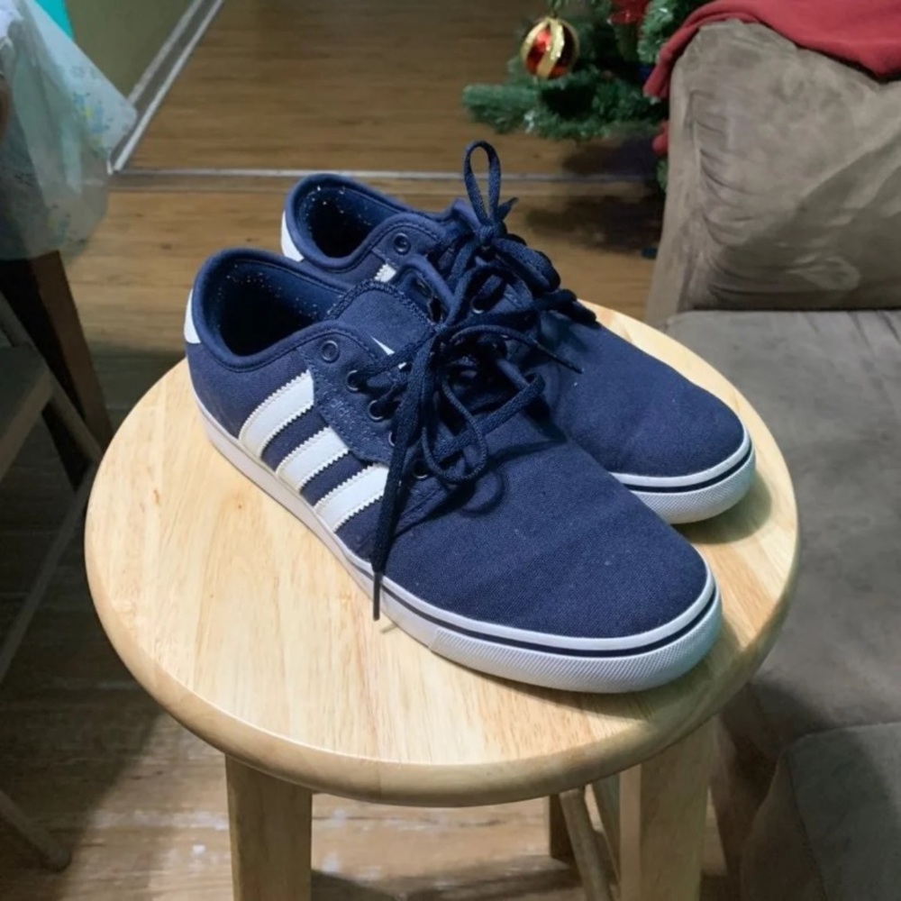 Authentic adidas sneakers size 7